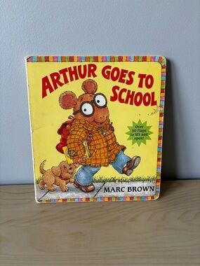 Arthur Goes to School - Large Flap Board Book 📖 - Vintage 1995